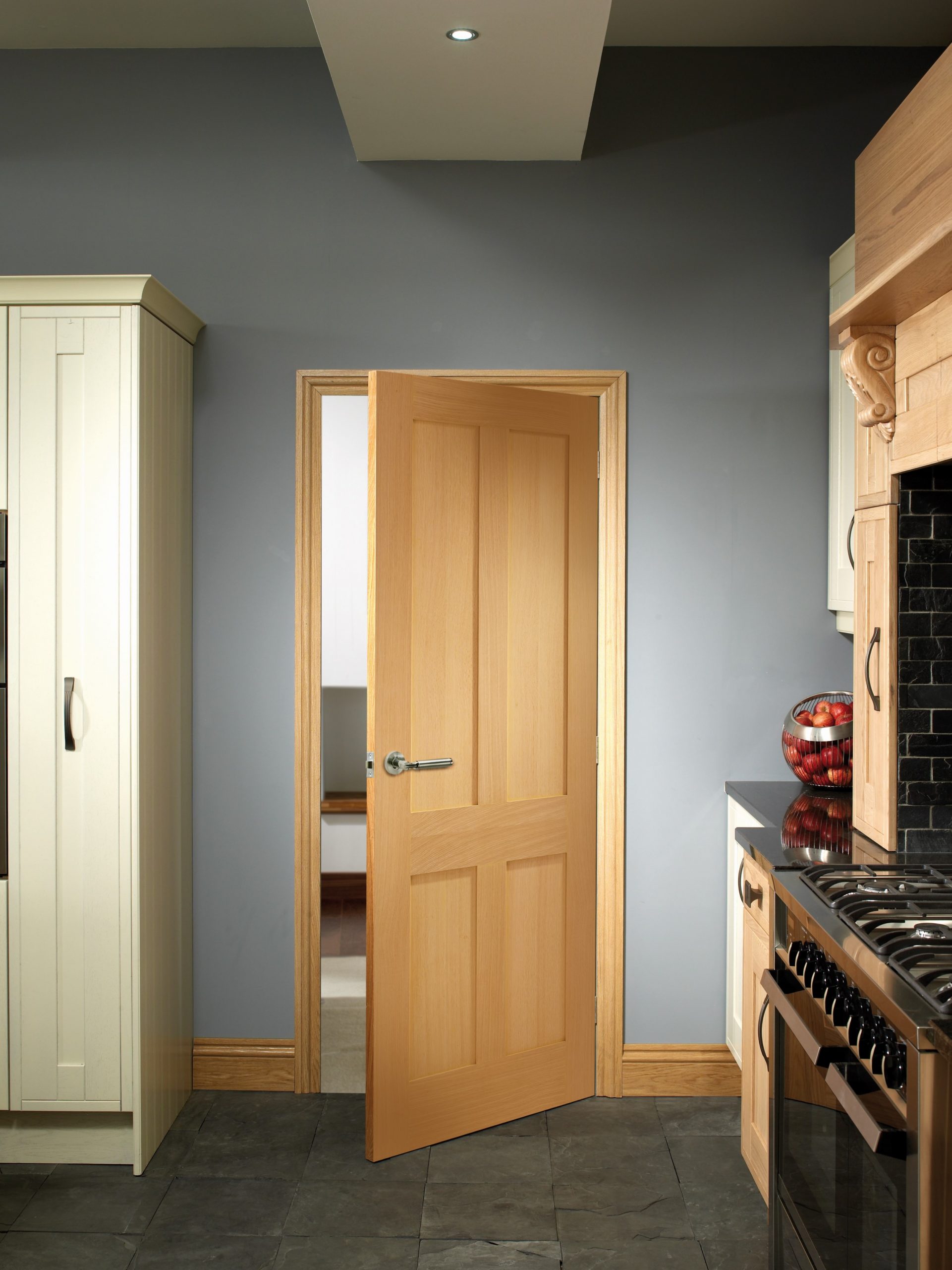 Victorian Shaker 4 Panel Internal Oak Door - Image 2