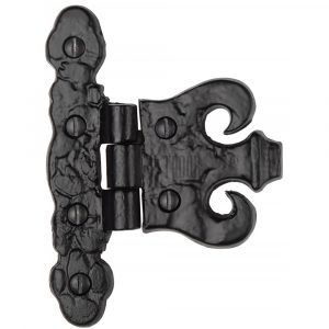 The Tudor Coronet Hinge
