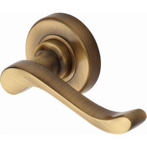 Door Handle Lever Latch on 53mm Round Rose Bedford Design