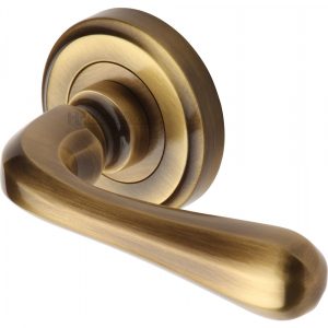 Door Handle Lever Latch on Round Rose Charlbury Design