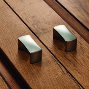 Cabinet Handles and Knobs