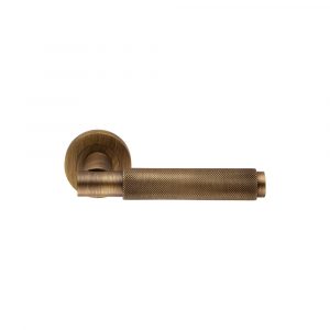 Varese Knurled Lever On Concealed Fix Round Rose