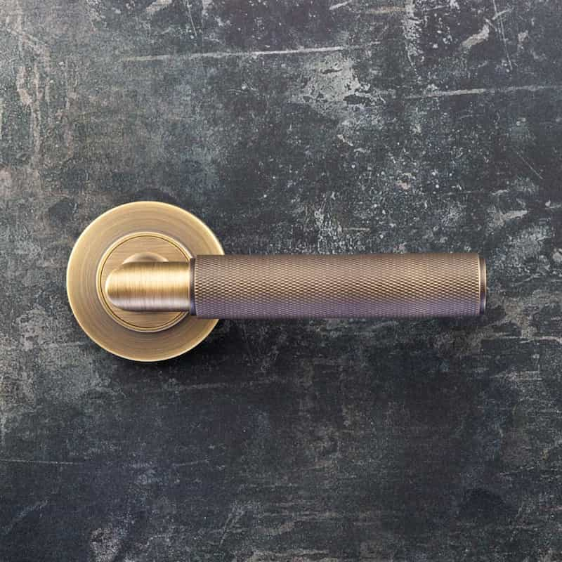 Piccadilly Knurled Lever On Plain Rose * 6 Finishes